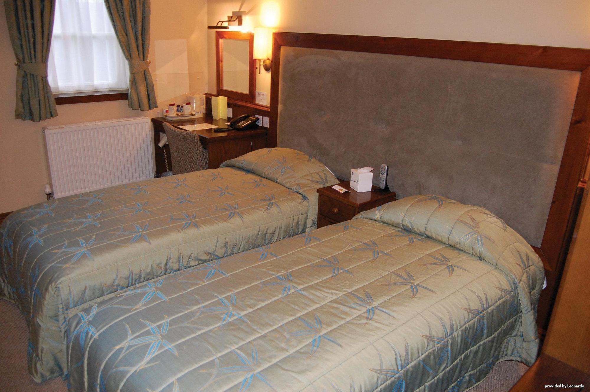 Best Western Plus Pastures Hotel Донкастър Стая снимка